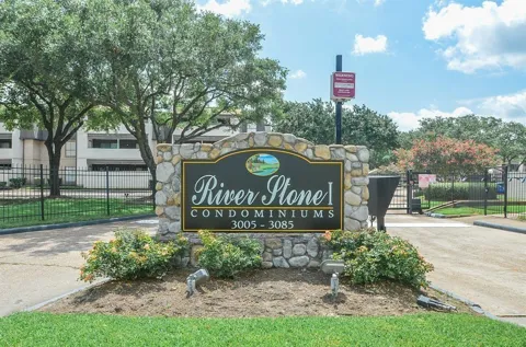 3025 Walnut Bend Lane #38