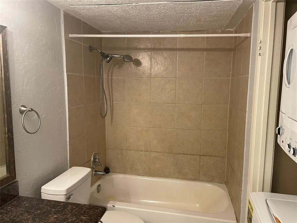 3025 Walnut Bend Lane #38 Houston, TX 77042