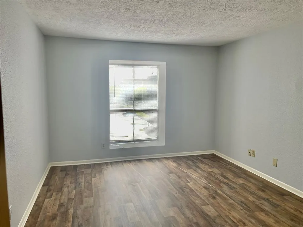 3025 Walnut Bend Lane #38 Houston, TX 77042