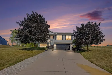 5192 Lilac Lane
