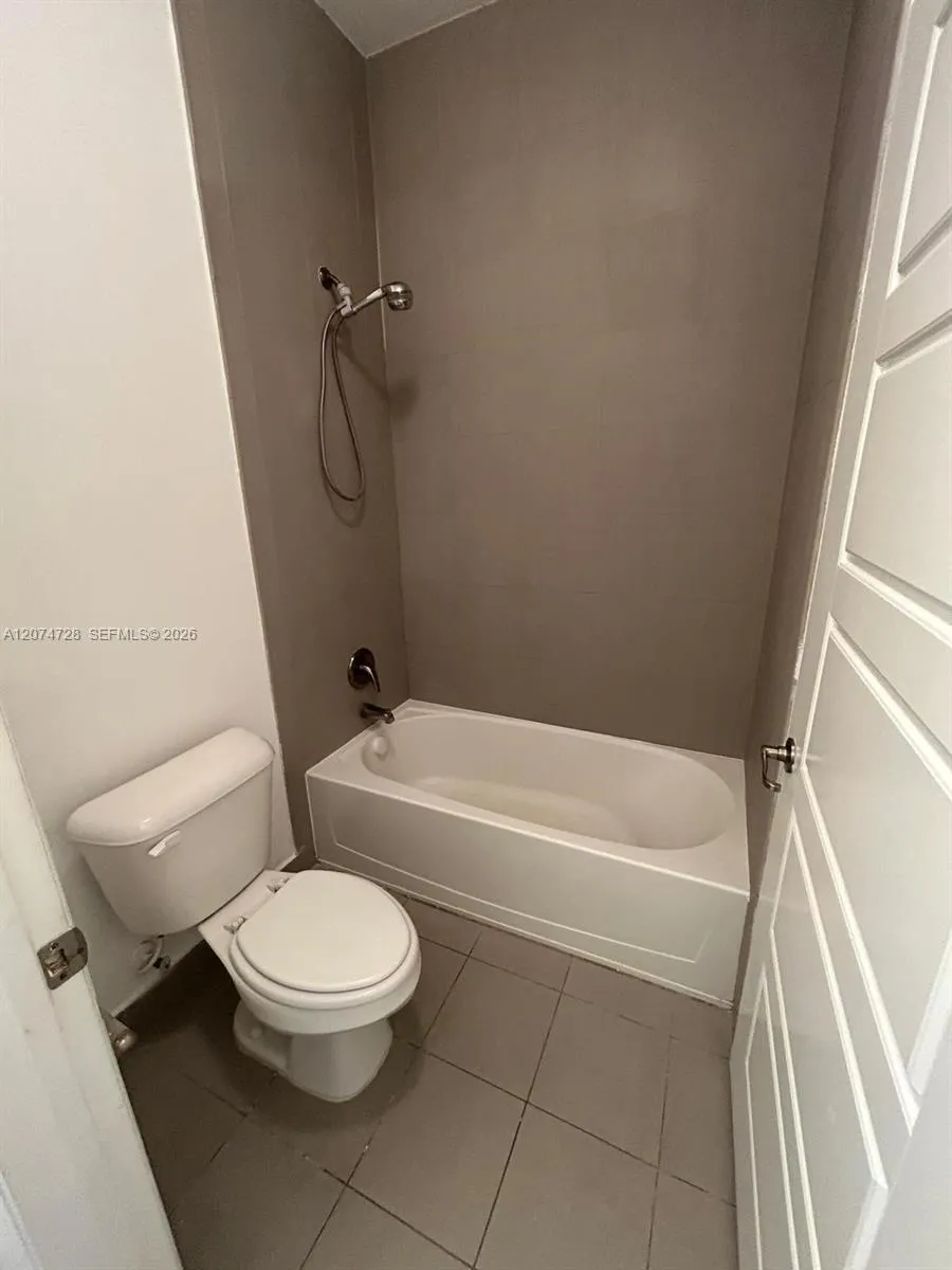 731 NE 193rd St #731 Miami, FL 33179