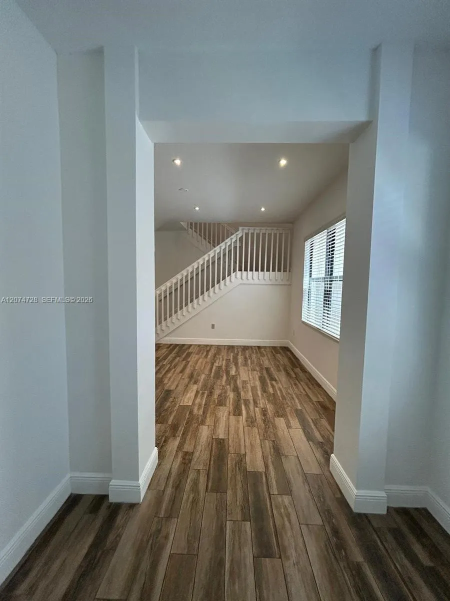 731 NE 193rd St #731 Miami, FL 33179