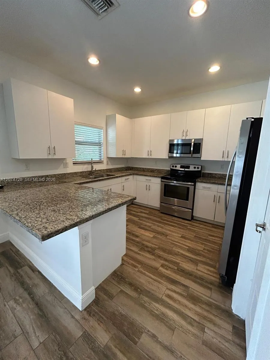731 NE 193rd St #731 Miami, FL 33179