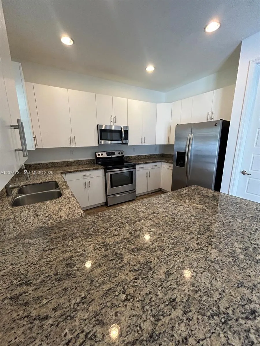 731 NE 193rd St #731 Miami, FL 33179