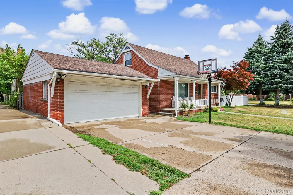 22722 Cobb Street Dearborn City, MI 48128