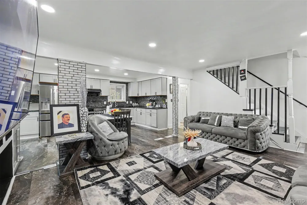 22722 Cobb Street Dearborn City, MI 48128