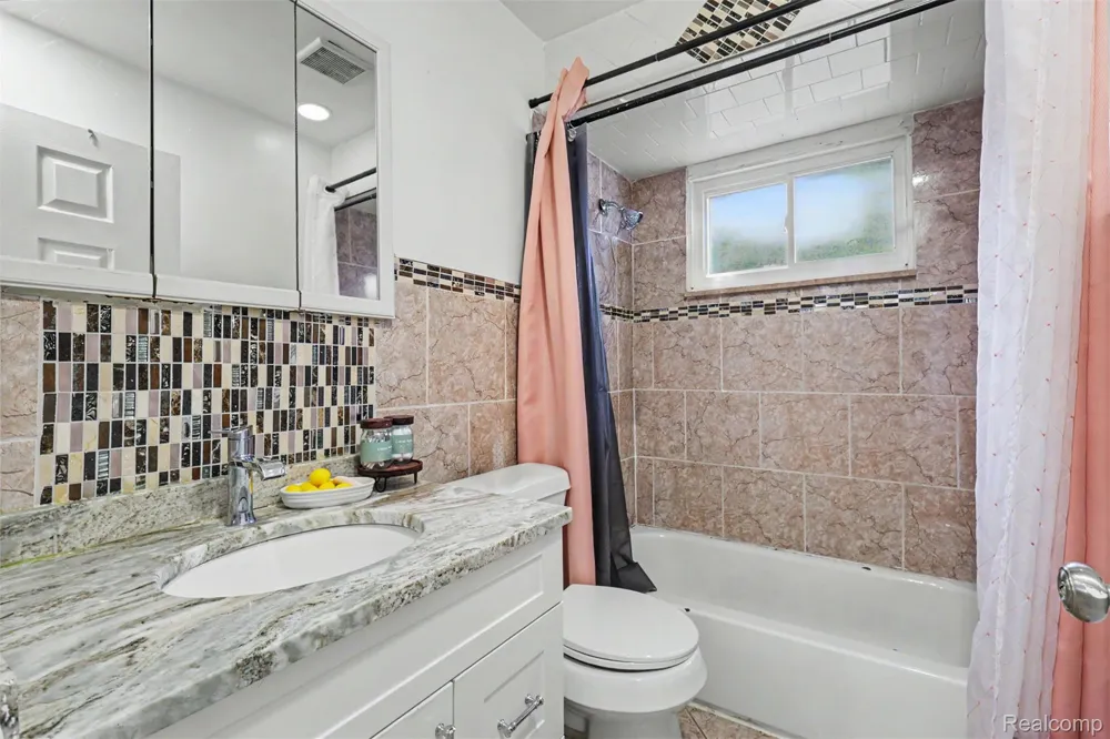 22722 Cobb Street Dearborn City, MI 48128