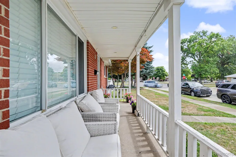 22722 Cobb Street Dearborn City, MI 48128