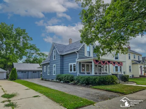 144 Godfroy Avenue