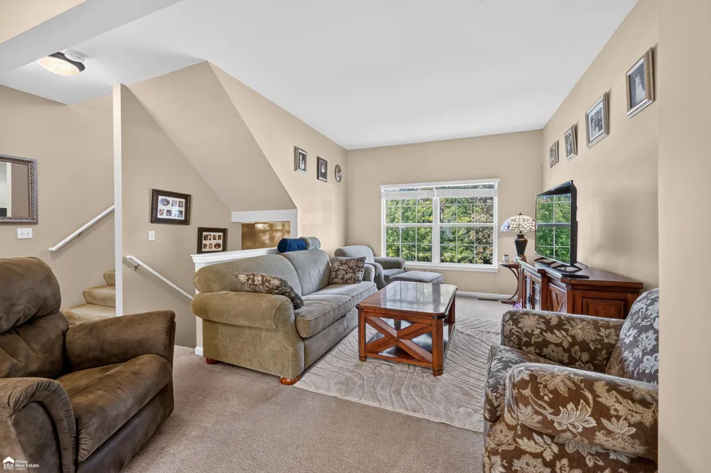 804 Eagle Drive Fenton City, MI 48430