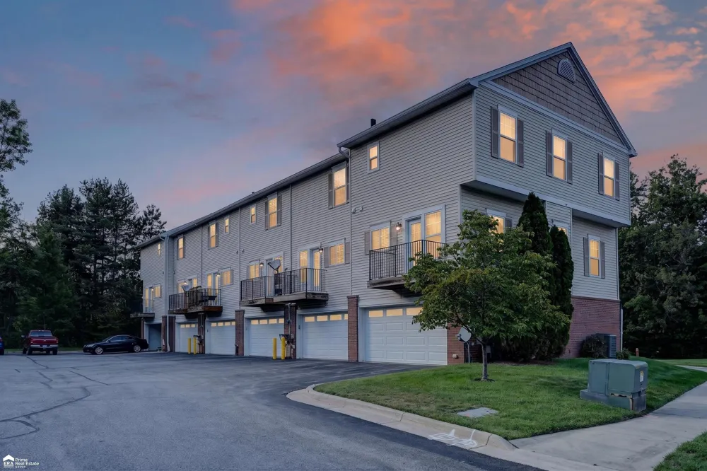 804 Eagle Drive Fenton City, MI 48430