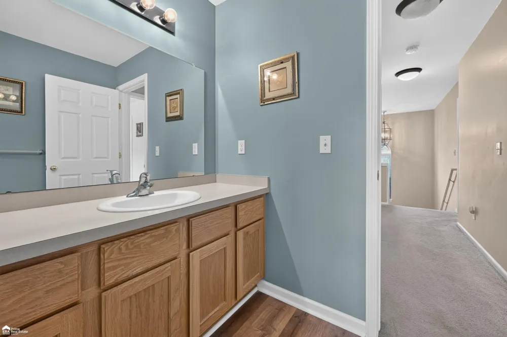 804 Eagle Drive Fenton City, MI 48430