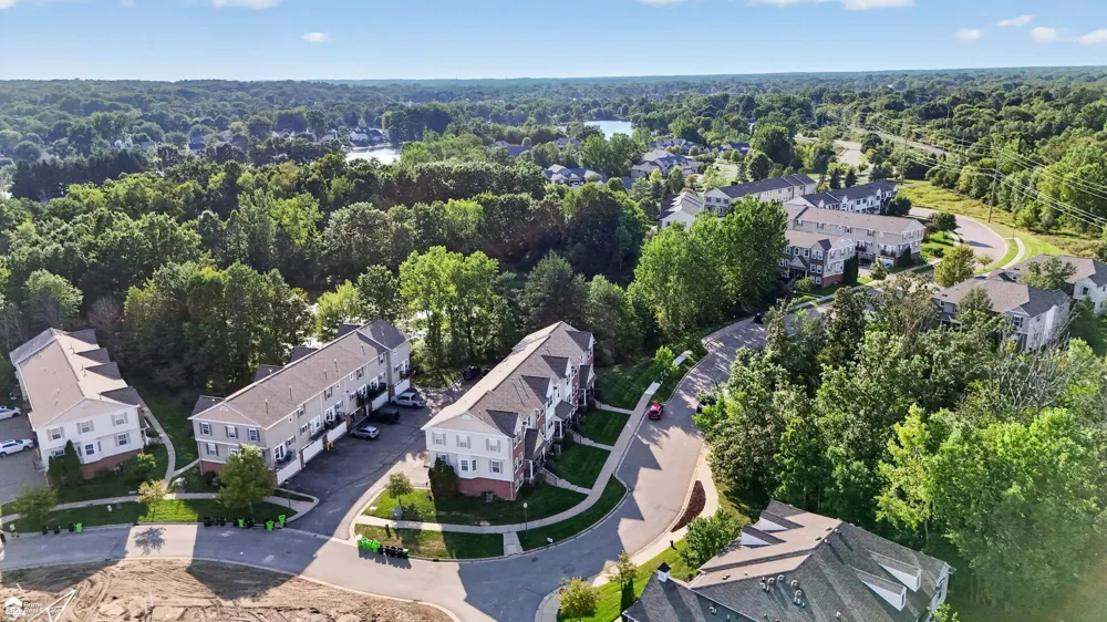804 Eagle Drive Fenton City, MI 48430