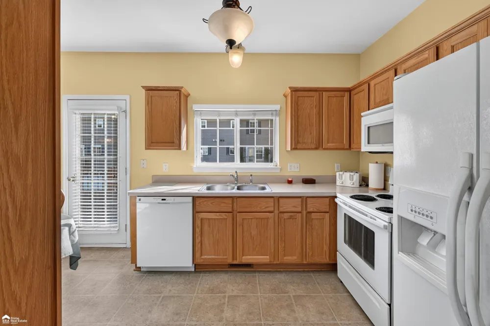 804 Eagle Drive Fenton City, MI 48430