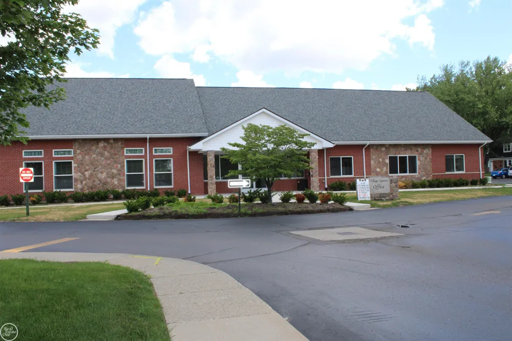 45731 Kensington Street Utica City, MI 48317
