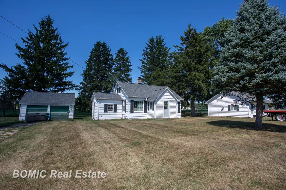 3977 Busch Road Taymouth Township, MI 48415