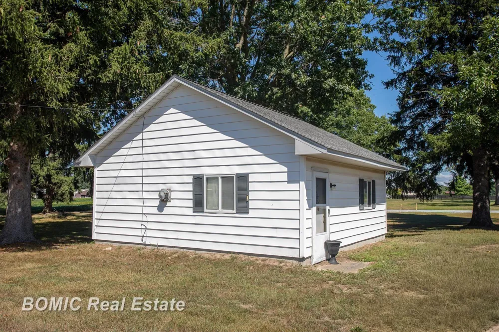 3977 Busch Road Taymouth Township, MI 48415