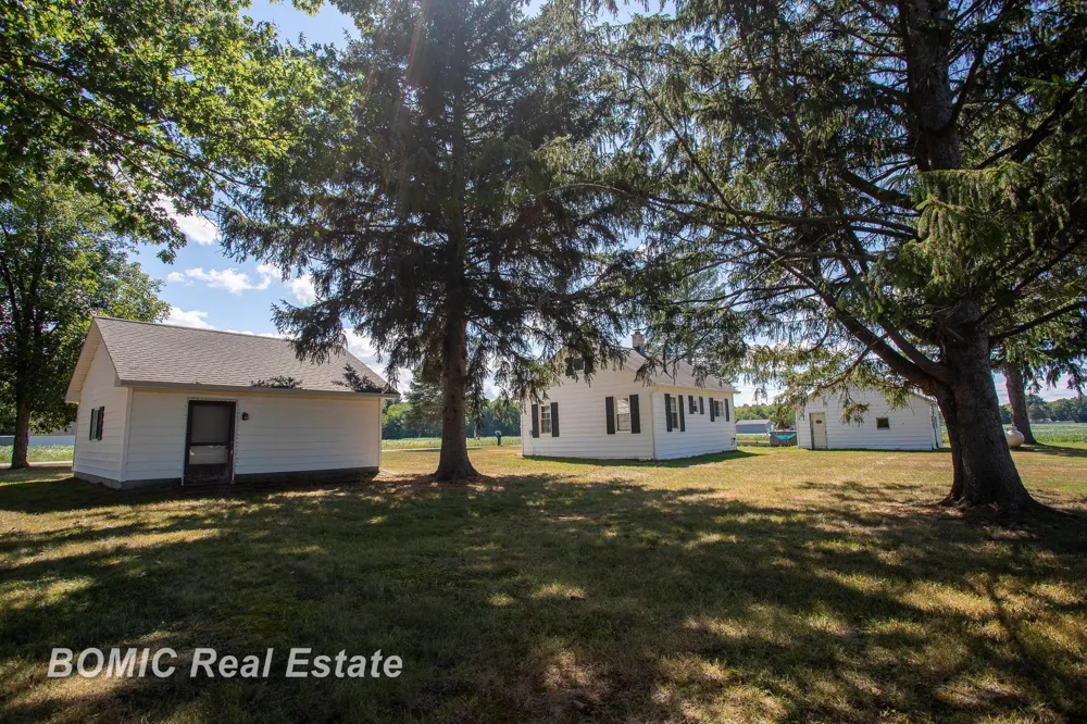 3977 Busch Road Taymouth Township, MI 48415