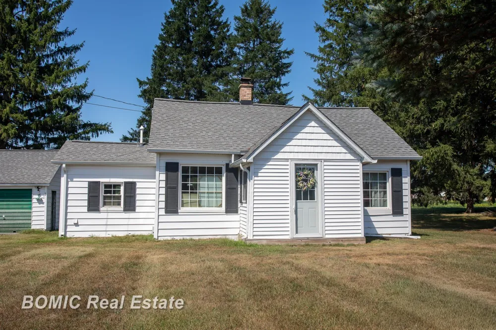 3977 Busch Road Taymouth Township, MI 48415