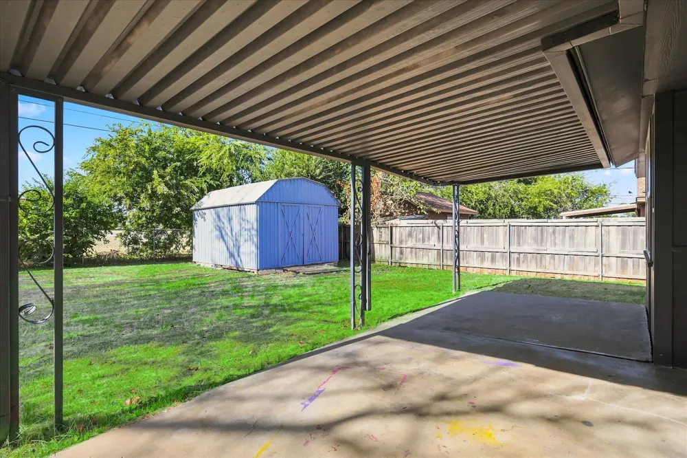 104 Stephen Drive Sanger, TX 76266