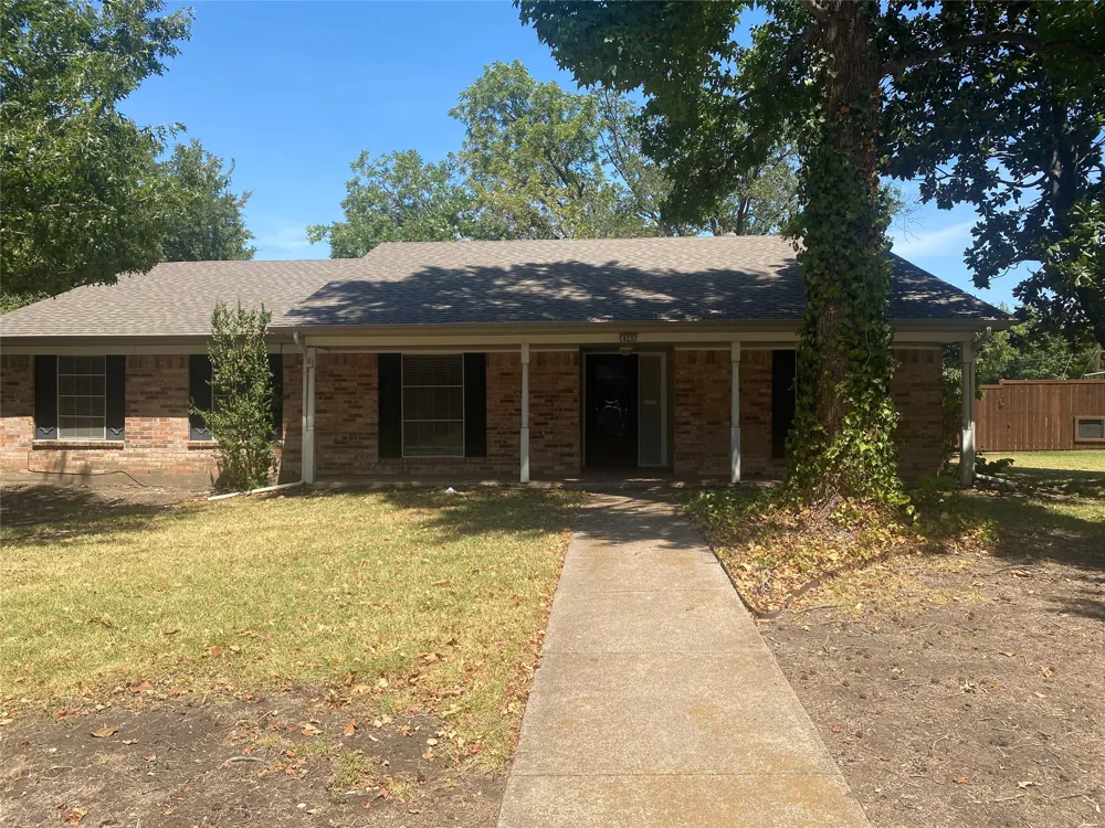 423 Shady Brook Place Richardson, TX 75080