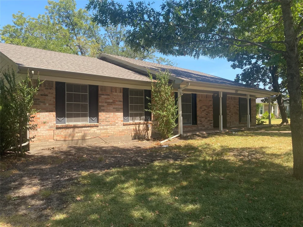 423 Shady Brook Place Richardson, TX 75080