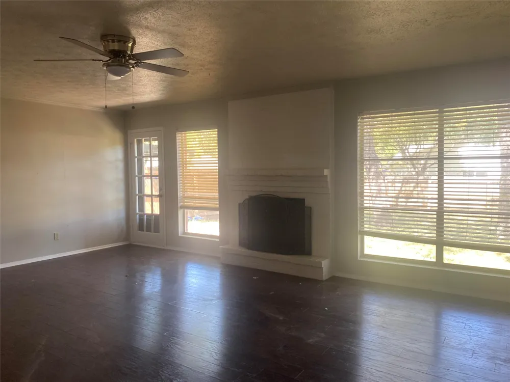423 Shady Brook Place Richardson, TX 75080