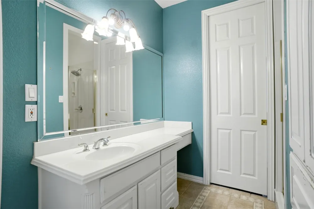 8998 Hilltop Road Argyle, TX 76226