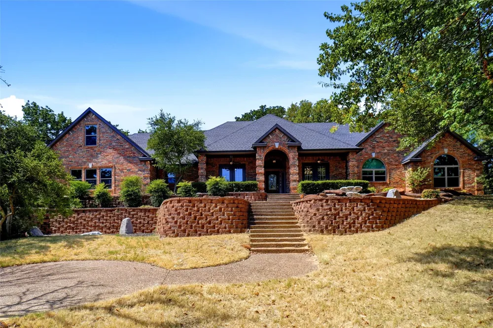 8998 Hilltop Road Argyle, TX 76226