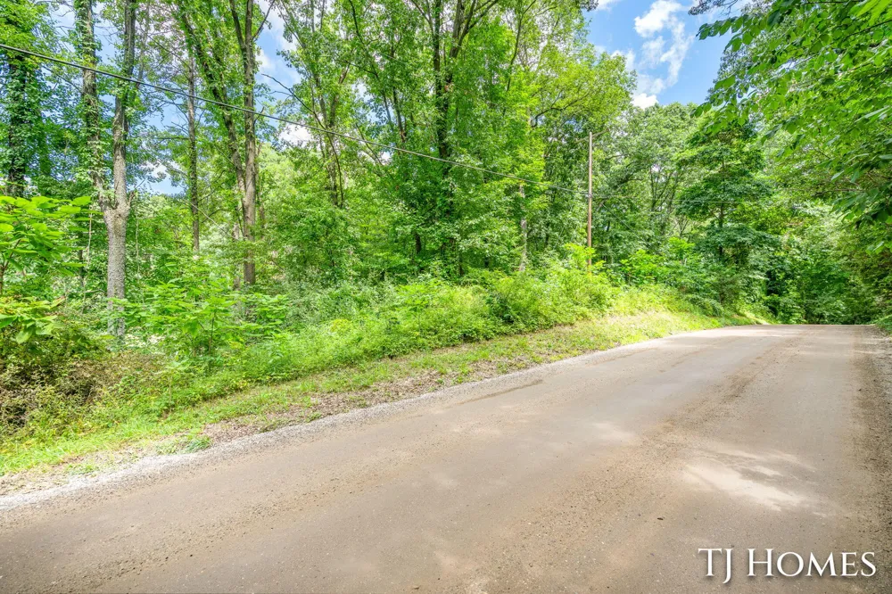 8289 52nd Street SE Alto, MI 49302