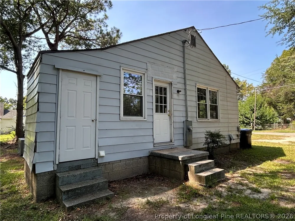 604 Forrest Street Raeford, NC 28376