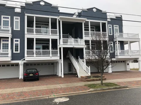 110 E Walnut Avenue