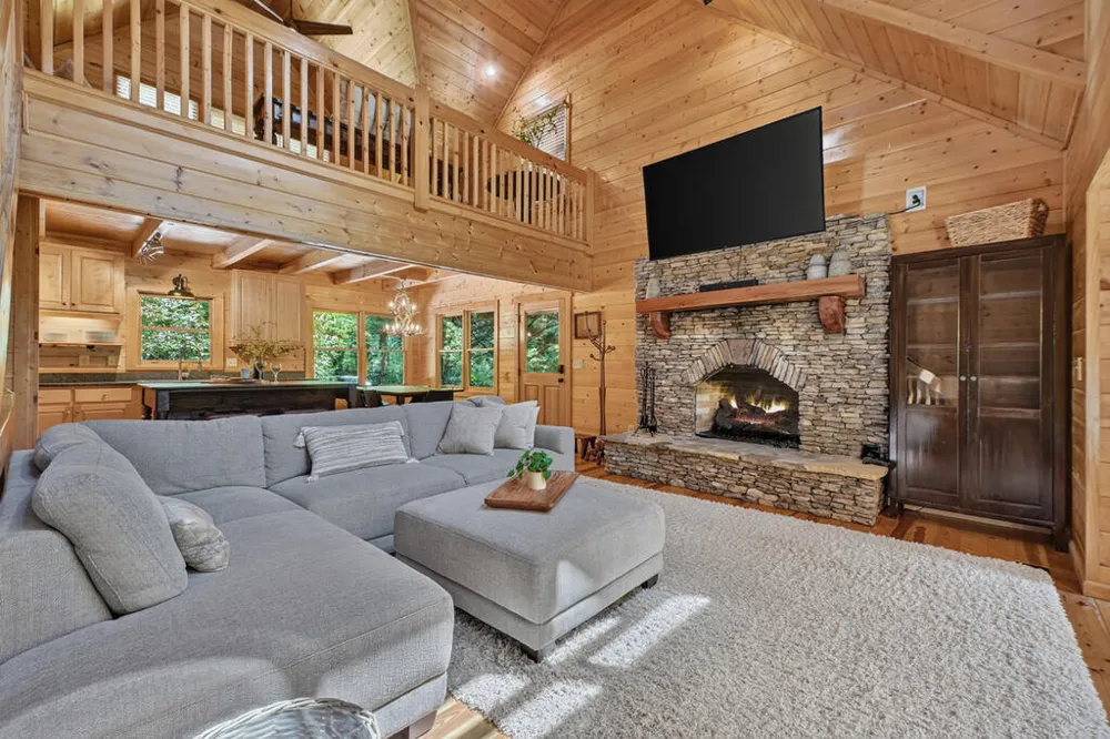 46 Private Drive Ellijay, GA 30536