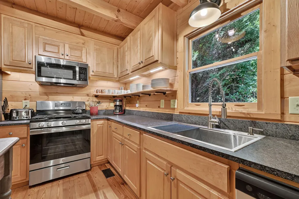 46 Private Drive Ellijay, GA 30536
