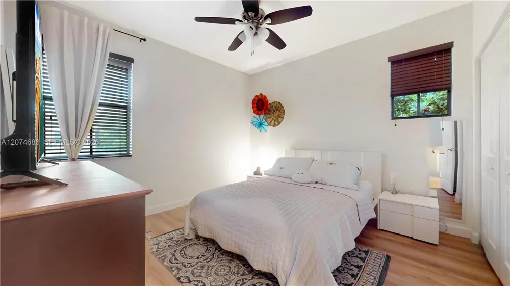 12365 S Village Cir Davie, FL 33325