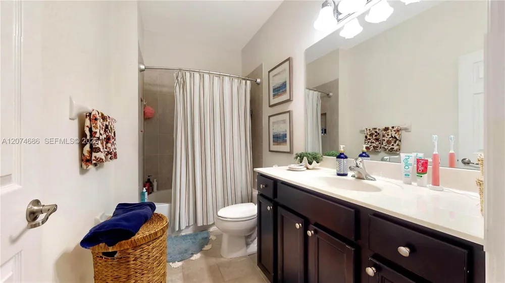 12365 S Village Cir Davie, FL 33325