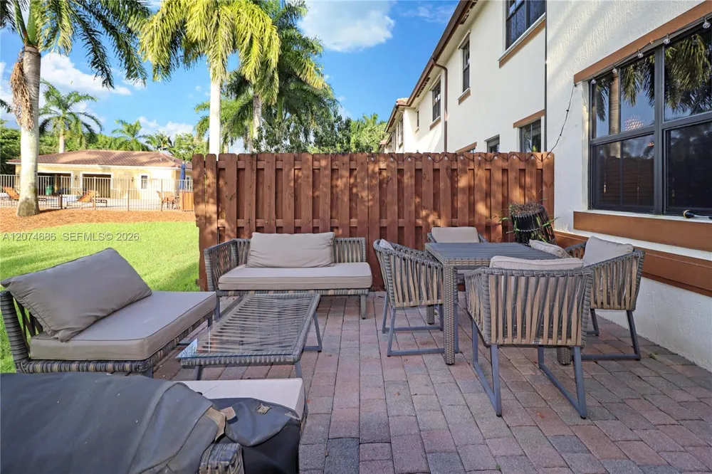 12365 S Village Cir Davie, FL 33325