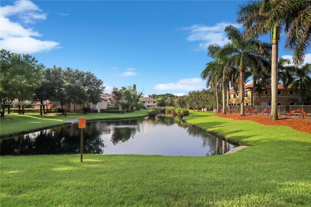 12365 S Village Cir Davie, FL 33325