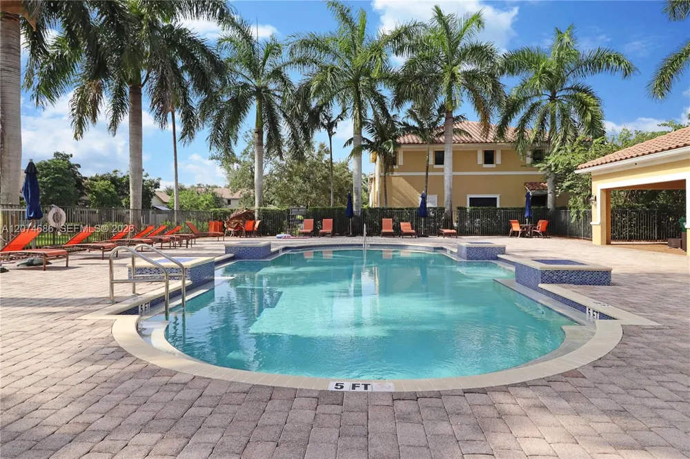 12365 S Village Cir Davie, FL 33325