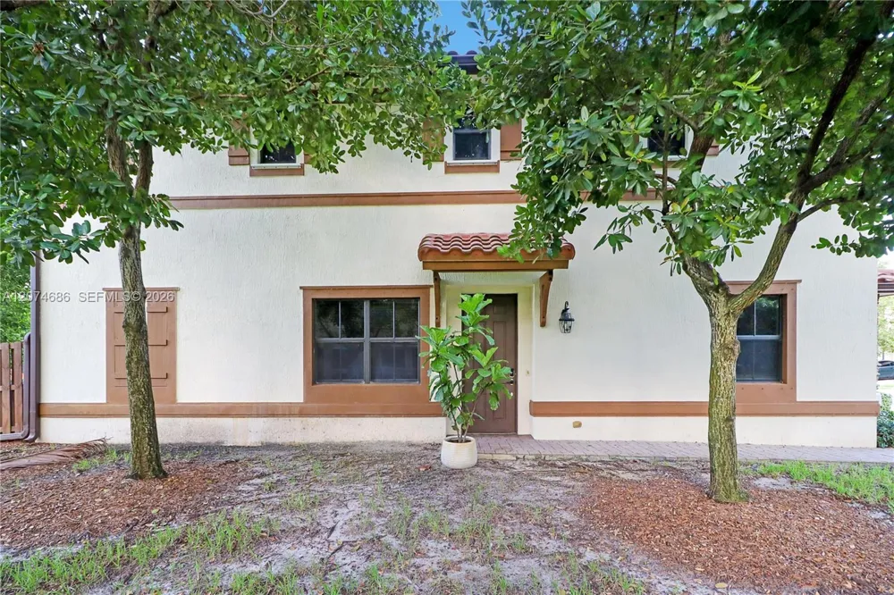 12365 S Village Cir Davie, FL 33325