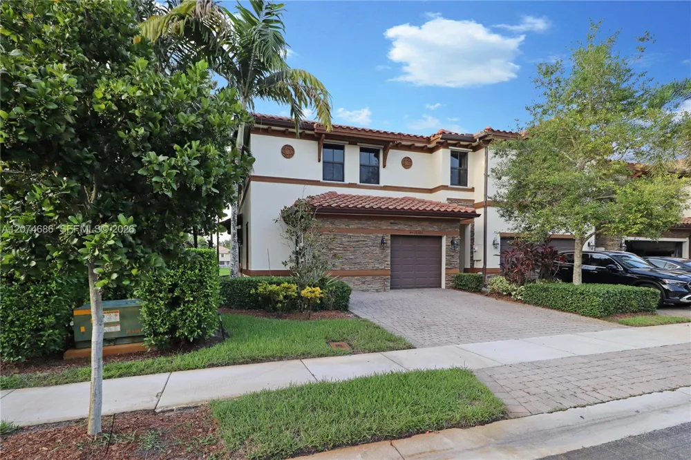 12365 S Village Cir Davie, FL 33325