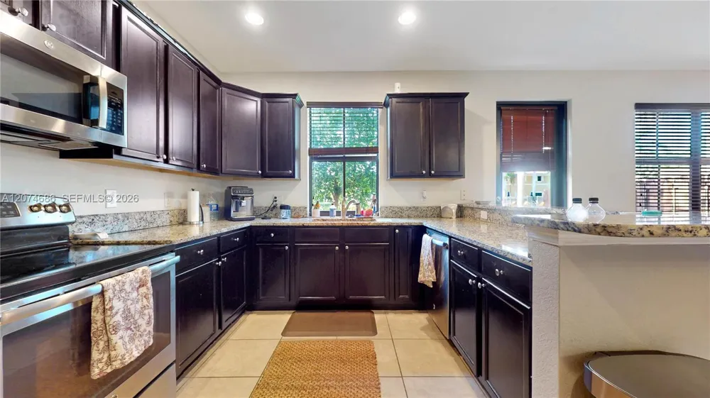 12365 S Village Cir Davie, FL 33325
