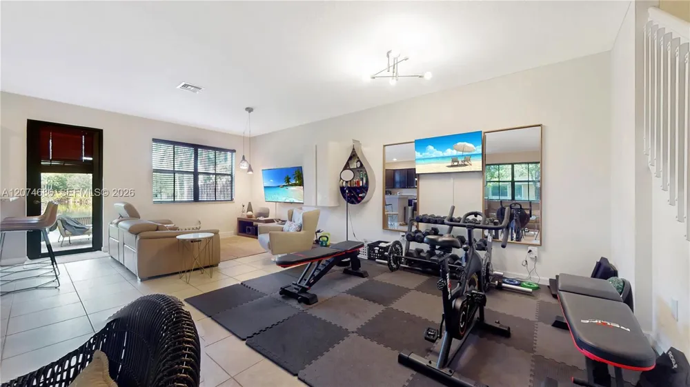 12365 S Village Cir Davie, FL 33325