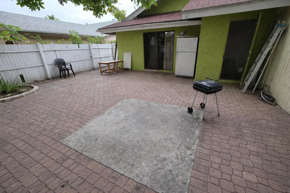 1320 SW 75TH AVENUE North Lauderdale, FL 33068