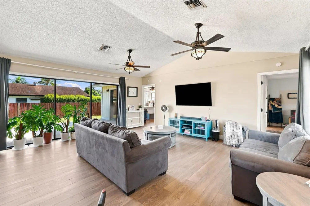 9179 Honeywell Road Lake Worth, FL 33467
