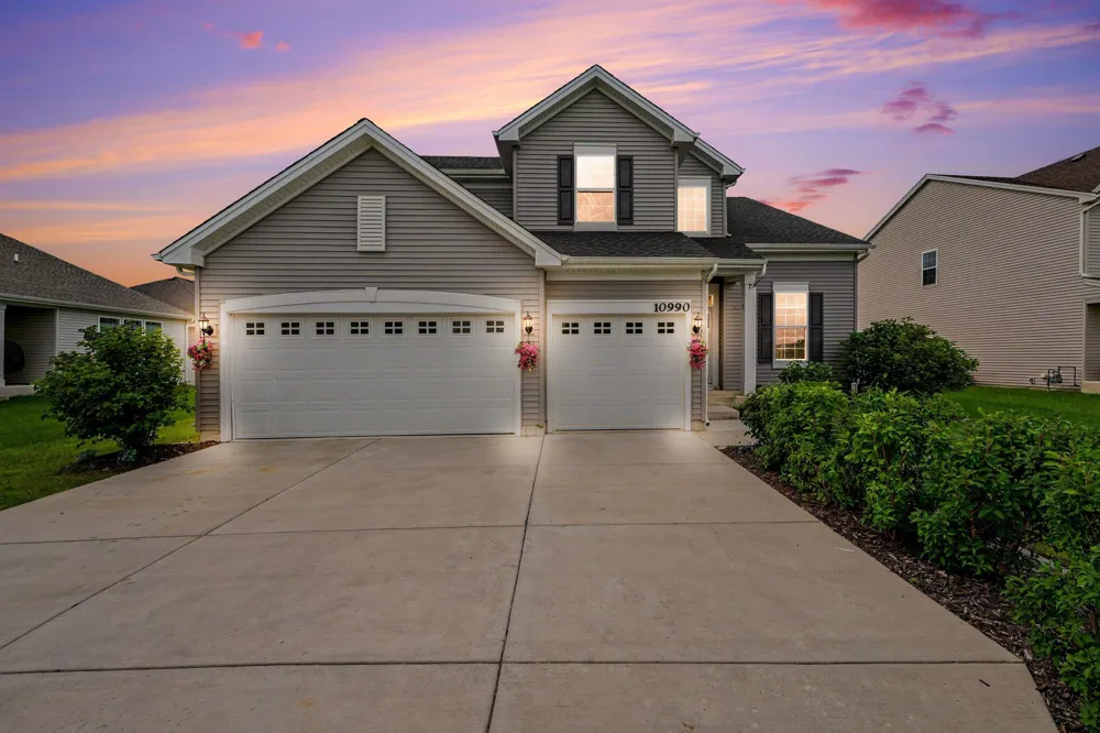 10990 Arkansas Place Crown Point, IN 46307