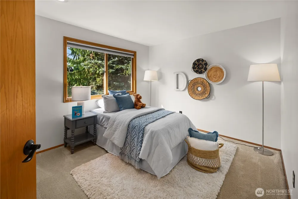 24717 SE 45th Pl Issaquah, WA 98029