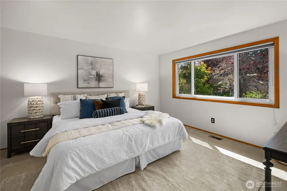 24717 SE 45th Pl Issaquah, WA 98029