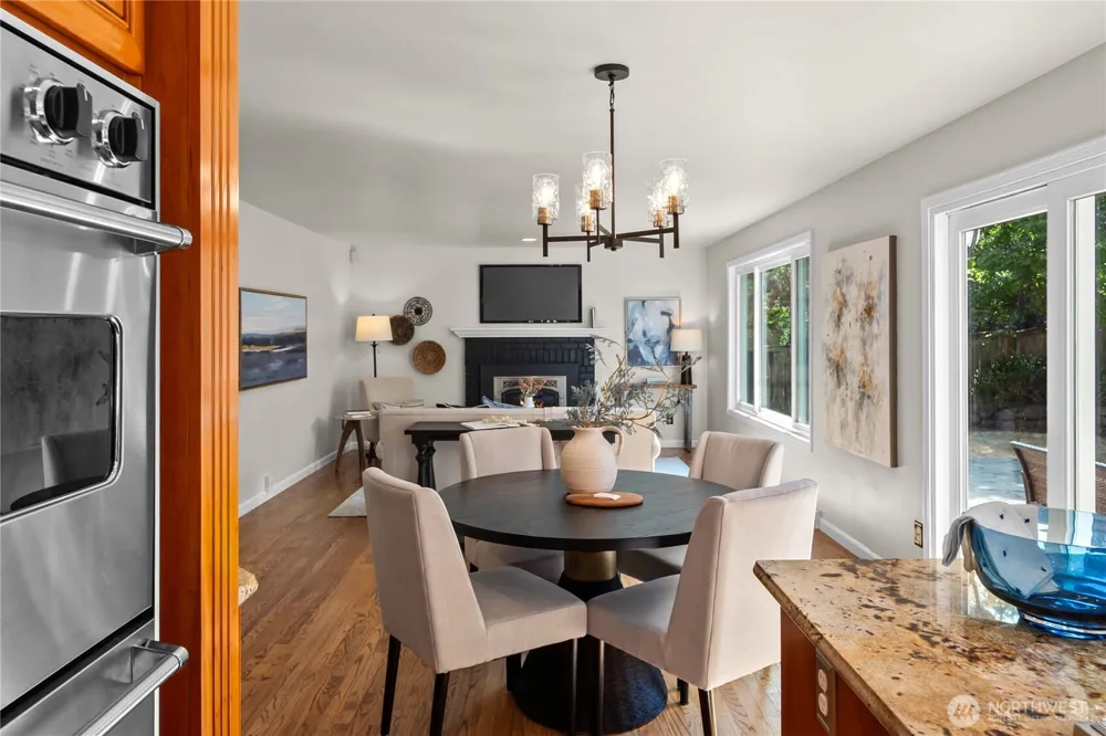 24717 SE 45th Pl Issaquah, WA 98029