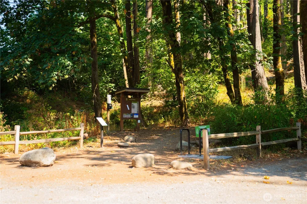 24717 SE 45th Pl Issaquah, WA 98029